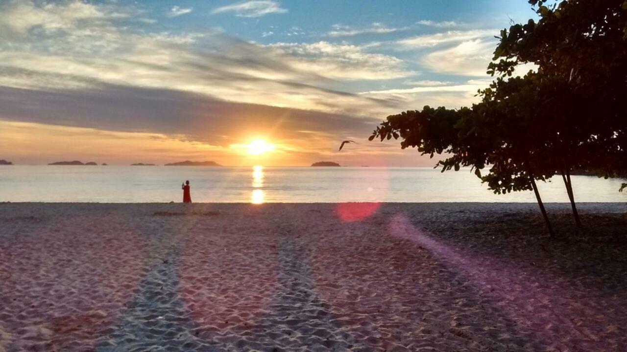 Villa Felix Suites E Chales Ubatuba Buitenkant foto