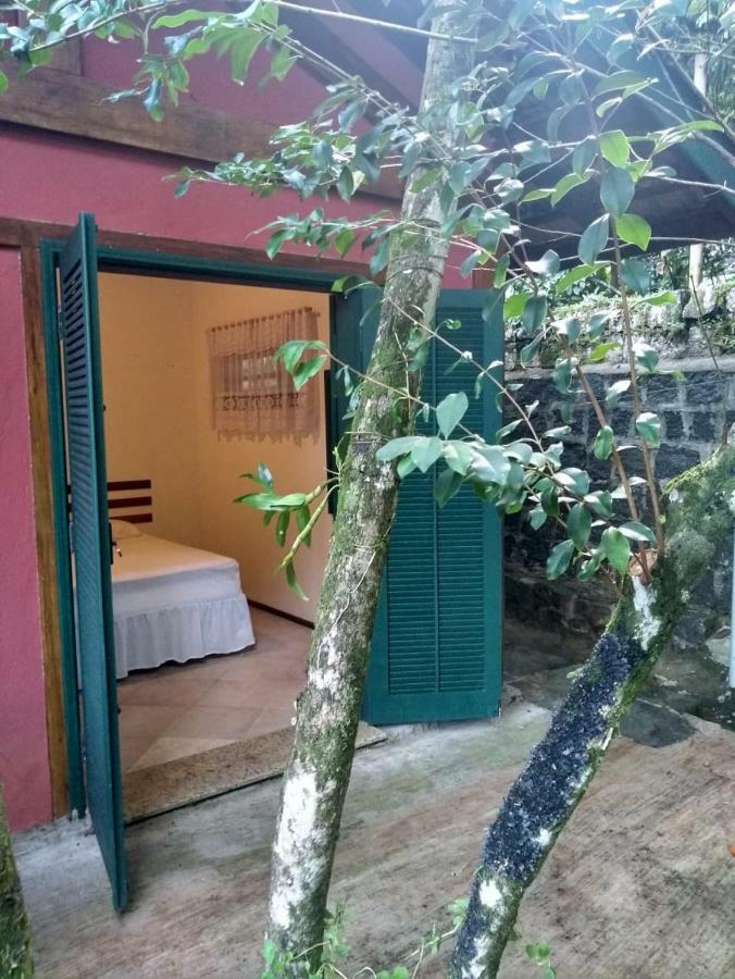Villa Felix Suites E Chales Ubatuba Buitenkant foto
